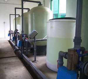 20吨大型锅炉软化水设备 高效钠离子交换器，质保一年，河北淼淼环保品质之选